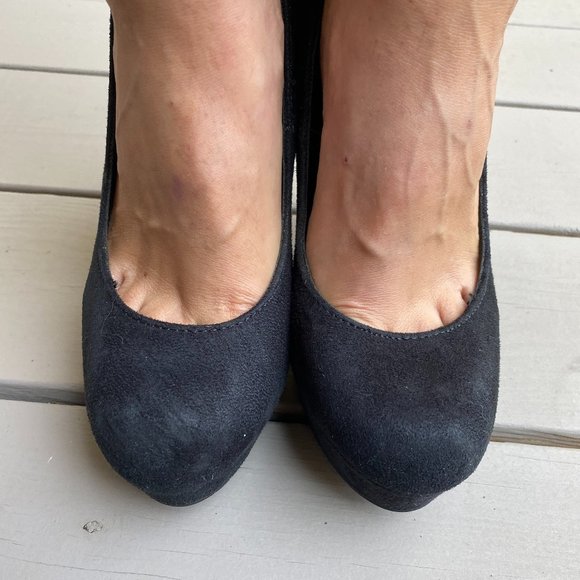 FAUX SUEDE BLACK HEELS - Picture 3 of 5